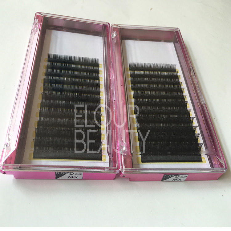 volume eyelash extensions China supplies.jpg